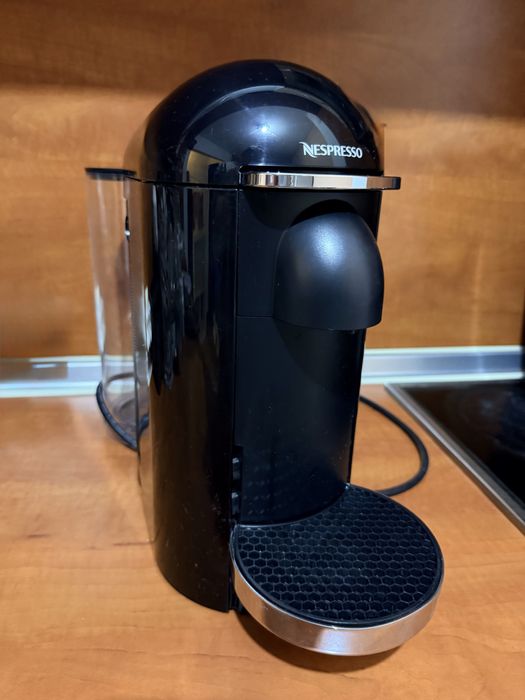 Кафемашина Nespresso Vertuo plus