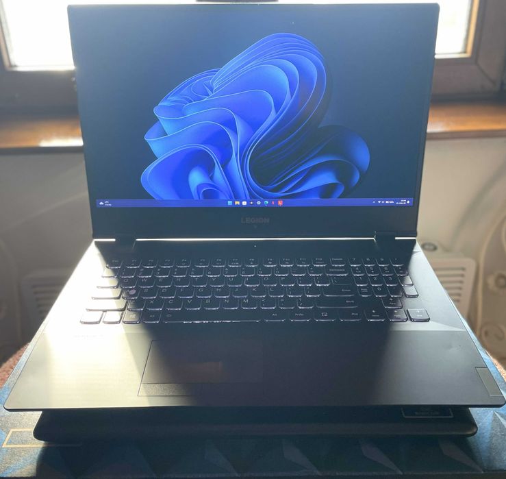 Lenovo Legion Y540 - I5 9300/GTX 1650/16GB RAM/17 Inch