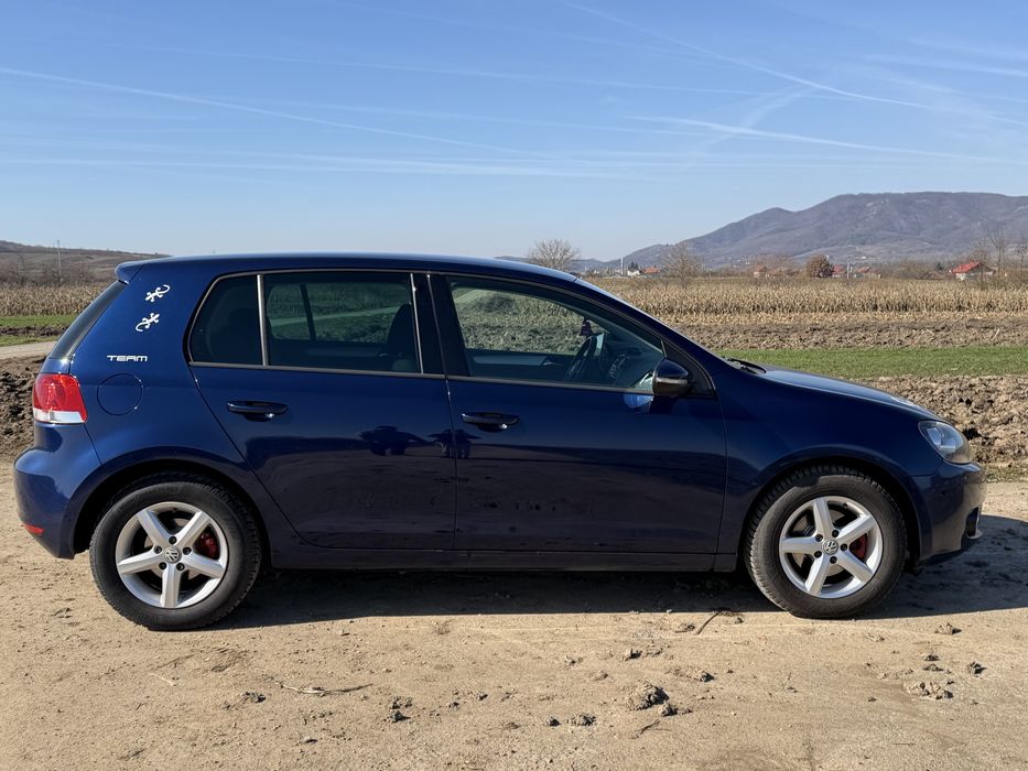 Volkswagen Golf VI