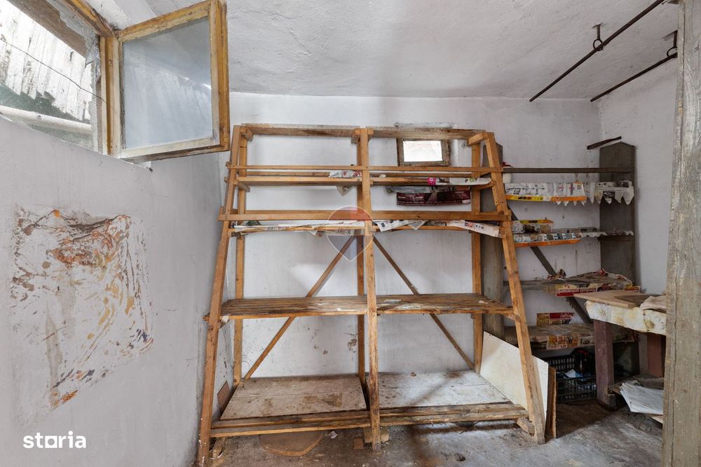 Casă de vânzare în zona Gai cu teren de 1.480 mp