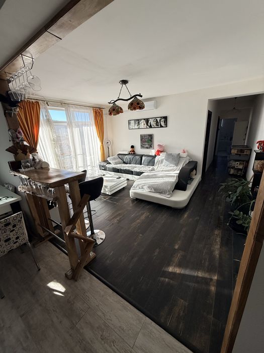 Persoana Fizica Vand apartament 3 camere
