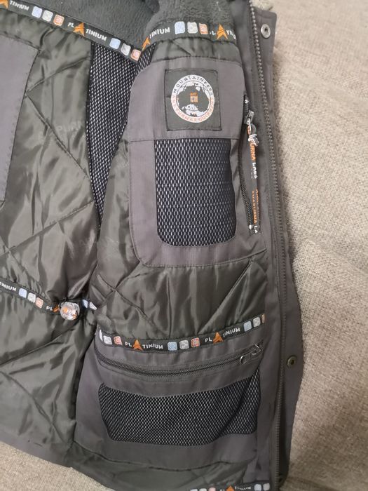 Vind geaca ANAPURNA 200 lei