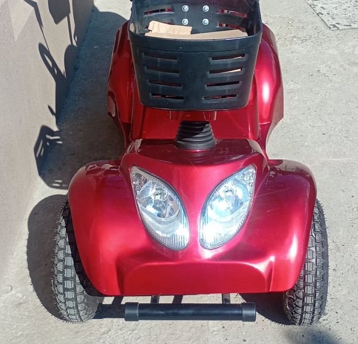 Инвалидна електрическа количка ( четириколка )