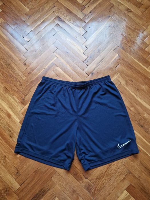 Страхотни мъжки къси шорти NIKE размер L