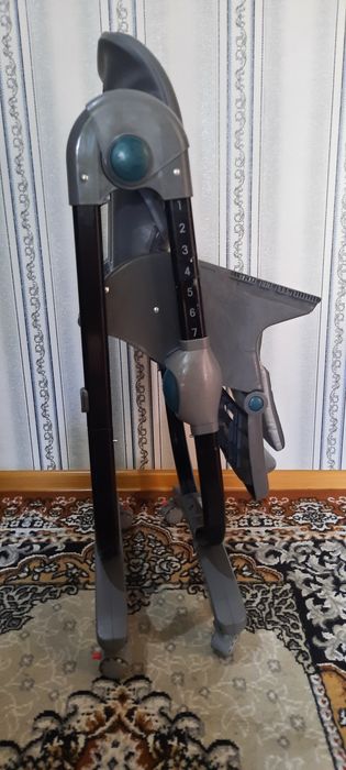 Десткий стул для кормление