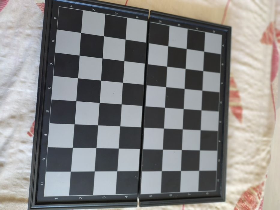 Vind cutie ptr șah.