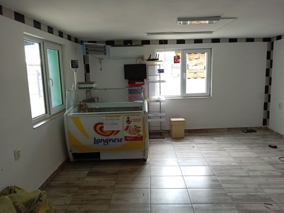 Închiriez spațiu 55mp