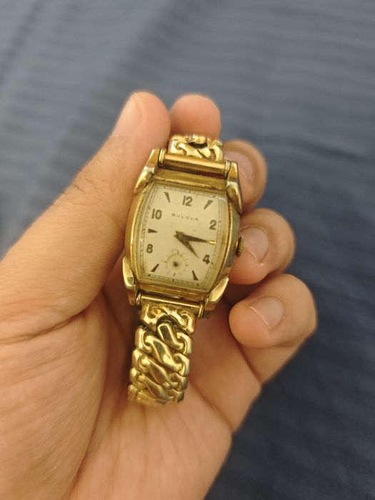 Bulova механические часы 2 единицы