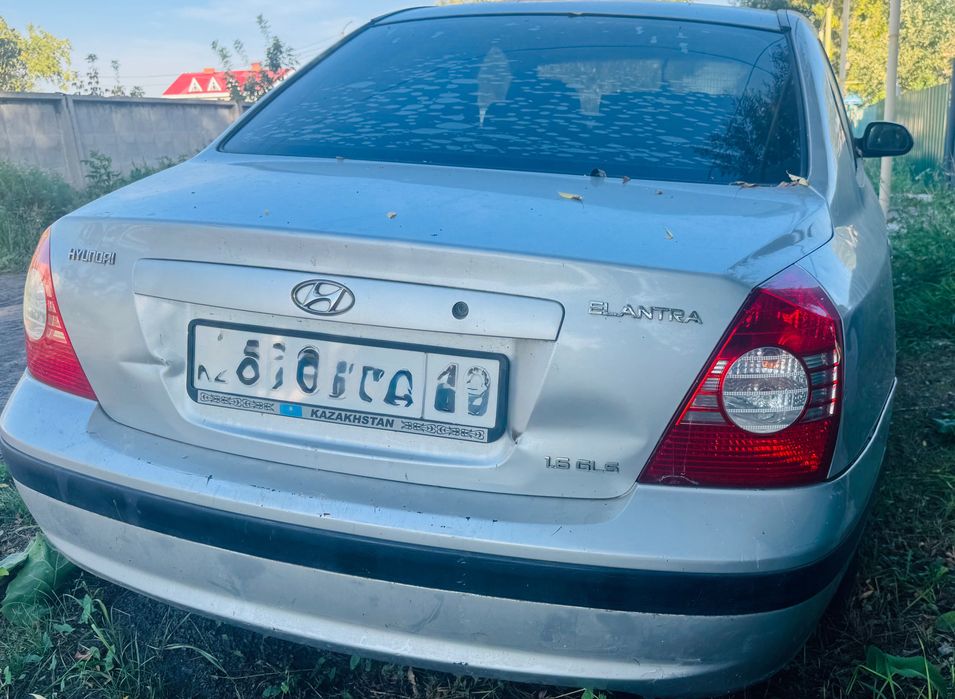 Продам Hyundai Elantra 1.6 gls