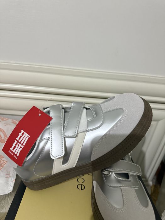 Продам кроссовки новые недорого