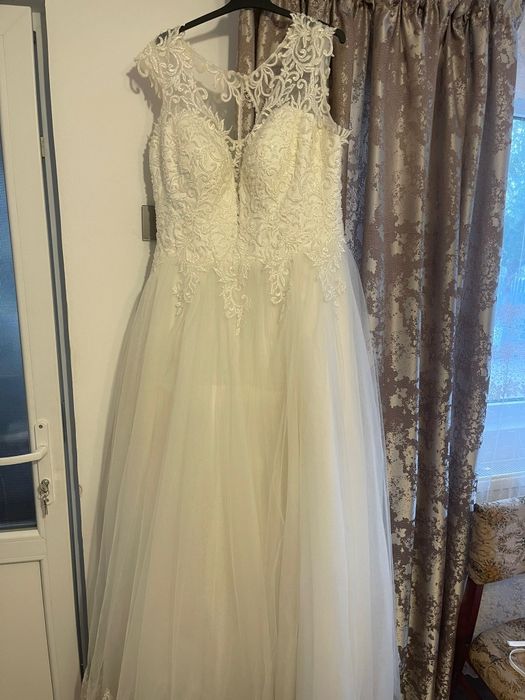 Rochie mireasa marimea 52