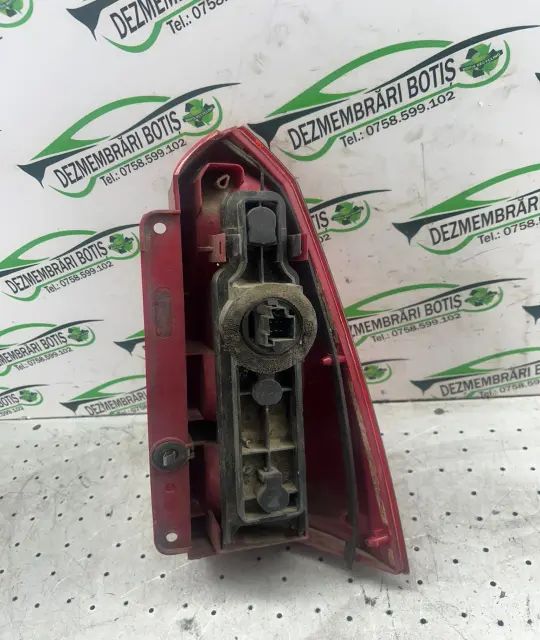 Lampa / Tripla stop stanga pe aripa Ford Focus 2001 1.6 MT (101 hp)
