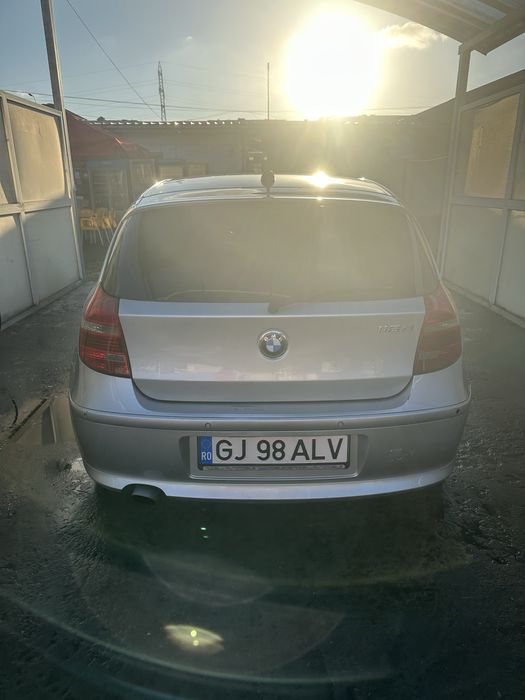 Vand bmw seria1 intretinut foarte bine fara defectiuni