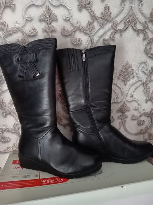 Продам  ,сапоги женские р 40.Кожа.Россия.