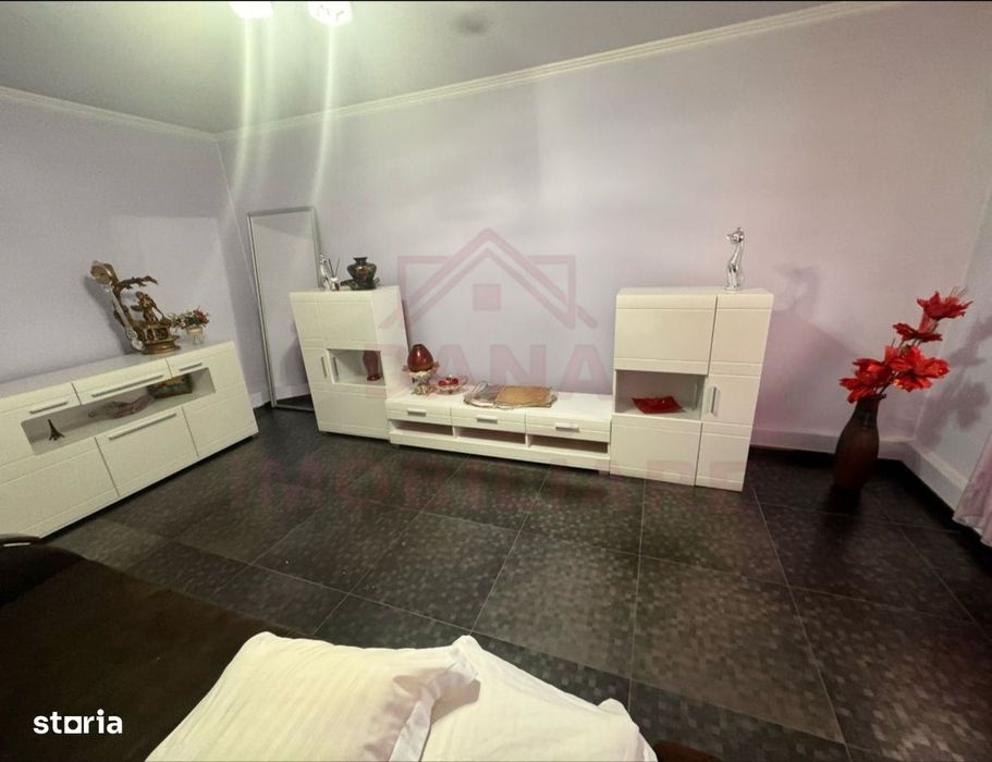 Apartament De Vânzare, 3 Camere, În Caransebeș, Jud. Caraș-Severin