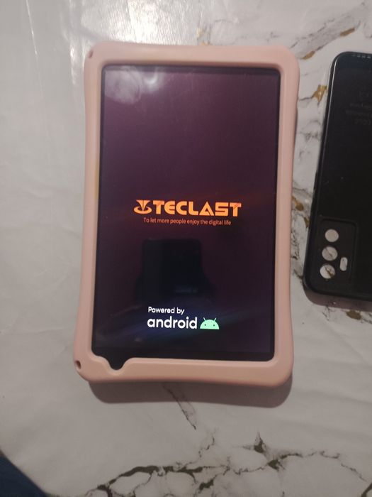 Продам планшет модель P85TEEA Андройт