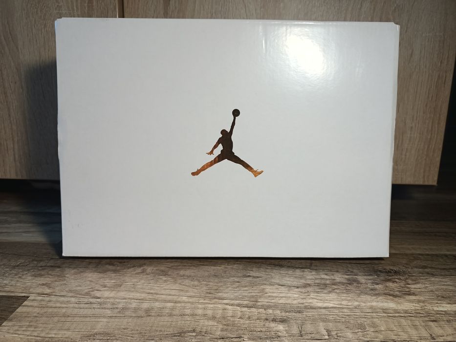 Air Jordan 1 Mid Black Toe