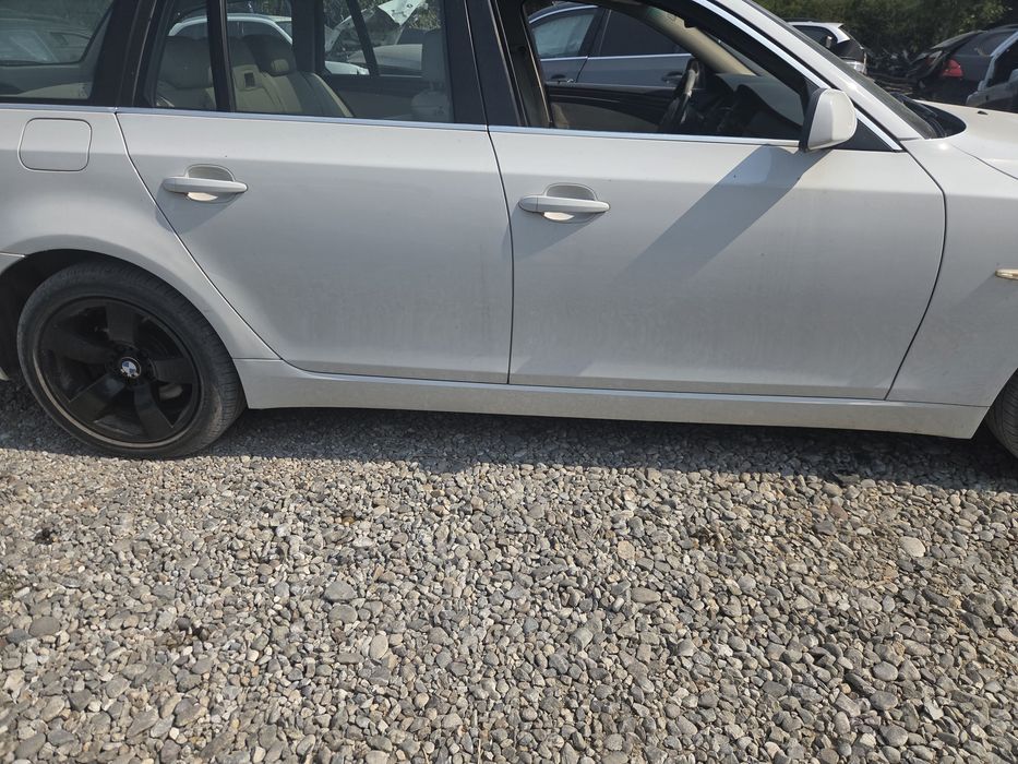 Usa stanga dreapta fata spate bmw e60  e61 alba 300