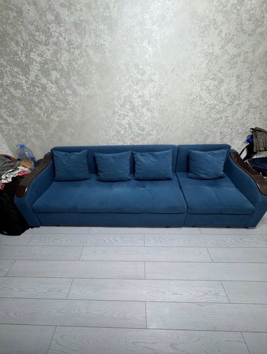 Диван. Раздвижной. Синий.