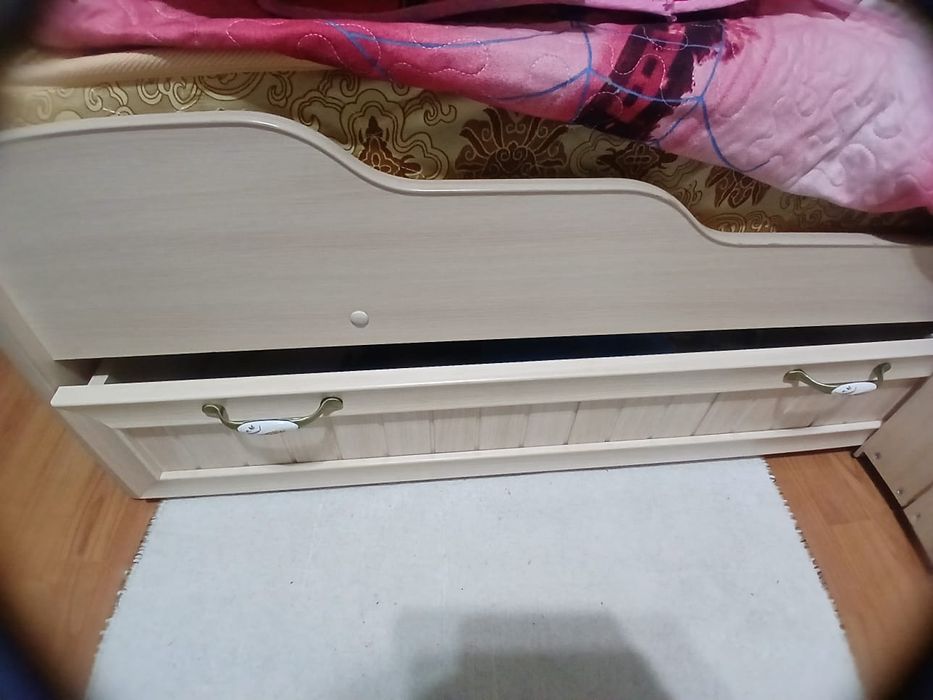 Продам кровать, срочно