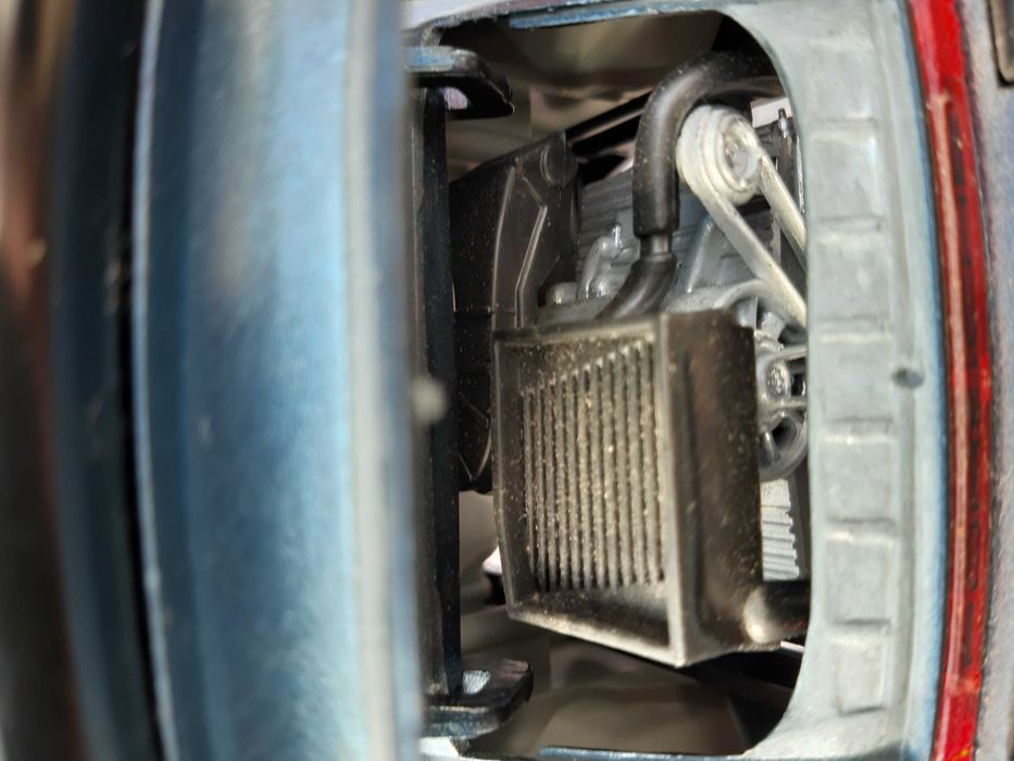 Метални колички мащаб 1/18