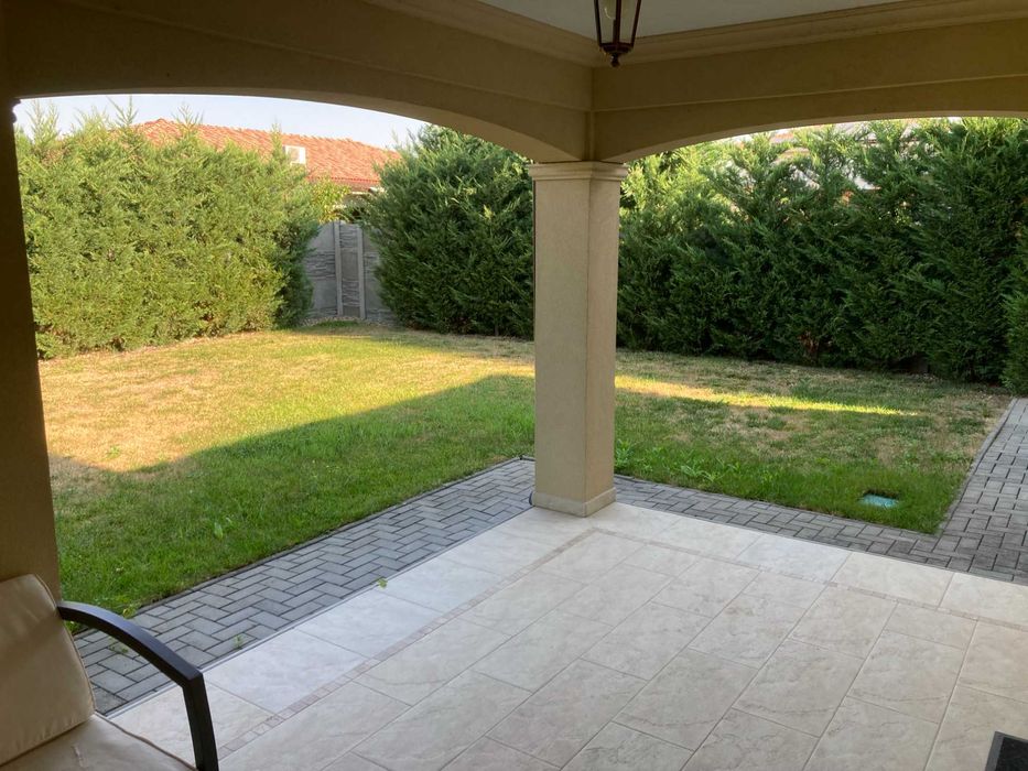 Casă duplex pe un nivel | 4 camere | Cartier Mediteranean – Urseni