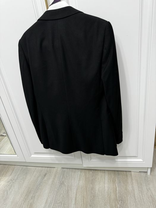 Черный костюм 46-го размера