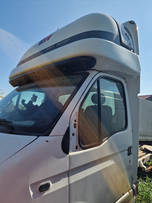 renault mascott Cabina cu dormitor