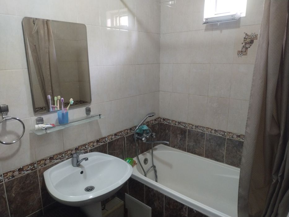 Квартира ижарага берилади 2хона  факат 1хонаси берилади!!