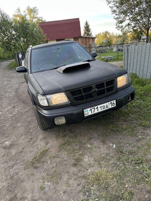 Продам машину Subaru Forester SG5