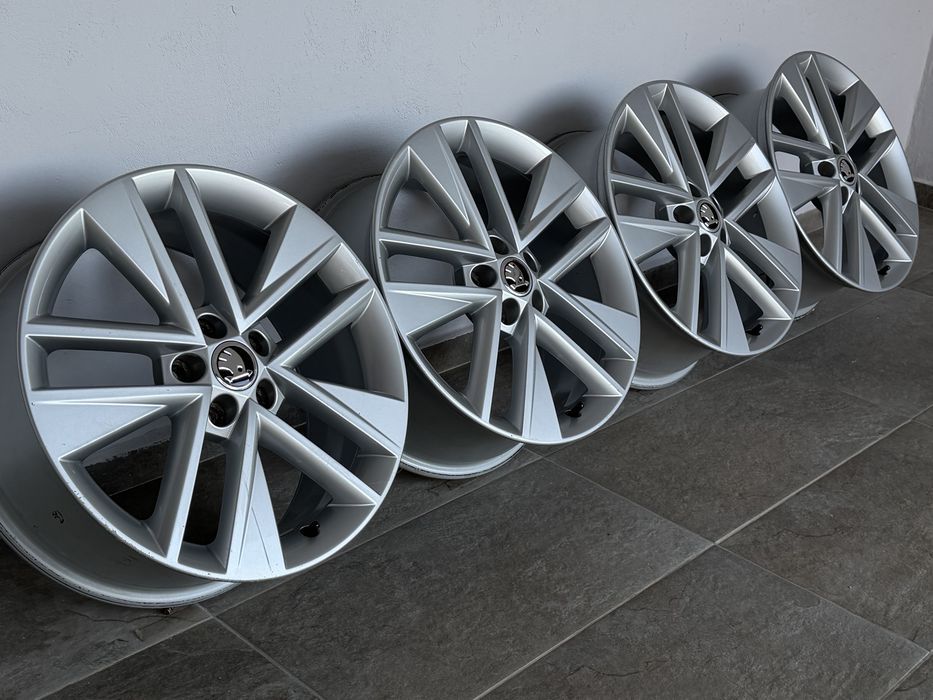 17” Оригинални джанти Skoda 5х100 Rapid Scala Kamiq Praktik Fabia 7J ET 46