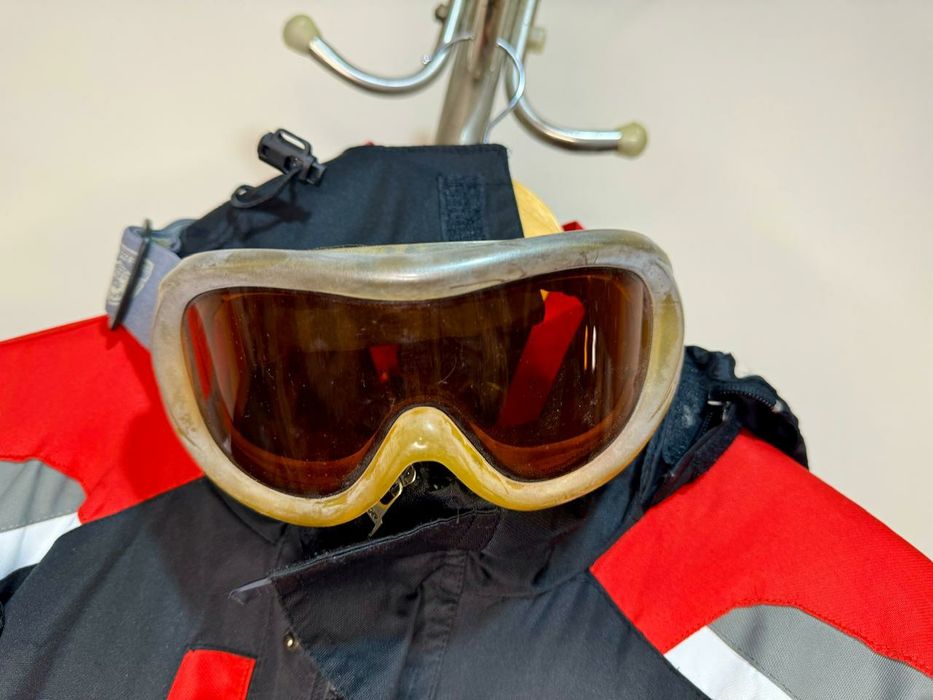 Теплая горнолыжная форма.