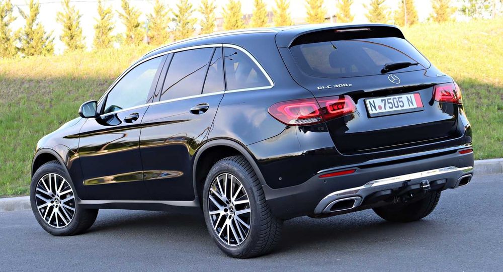 Mercedes GLC 300e / 4 Matic / 2021 / Facelift / Burmester/Ceasuri Display/320 CP / Full LED / Carlig/Incalzire/Scaune Electrice