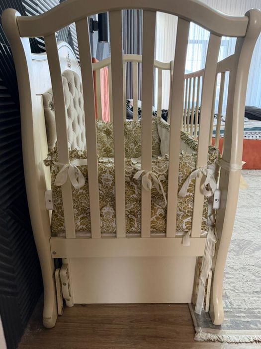 Продам детскую кроватку