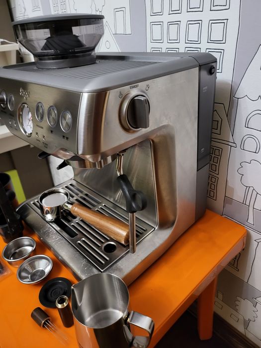 Еспресо машина SAGE Barista Express 875 Кафемашина с кафемелачка