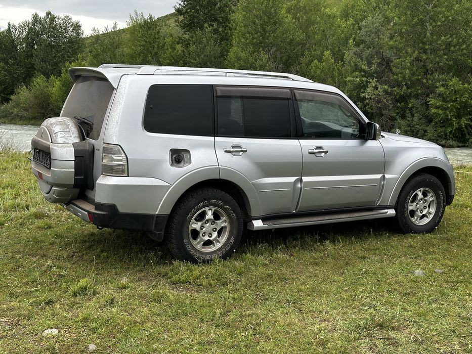 Mitsubishi  Pajero