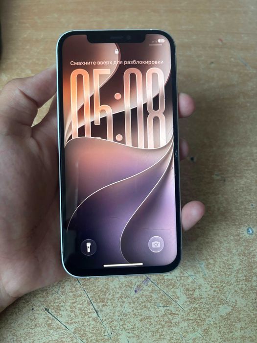Продам айфон 12 IPhone 12
