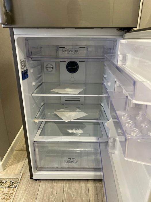 Холодильник Samsung