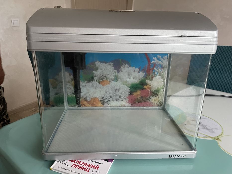 продам аквариум Хорошем состоянии