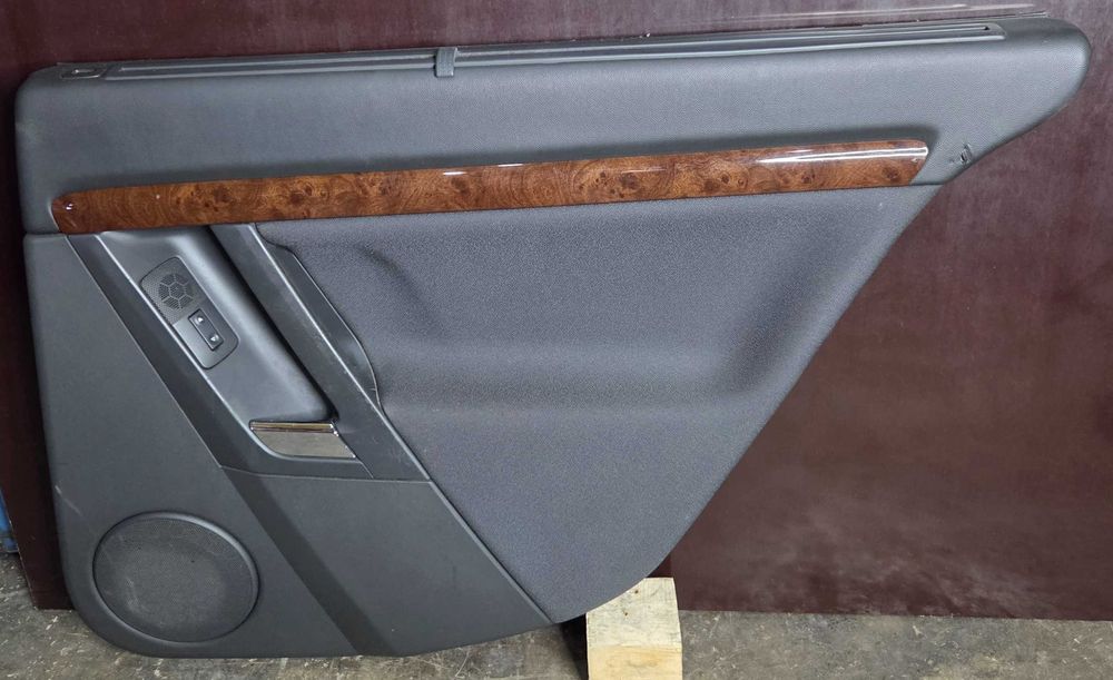 TitanAuto Opel Vectra C дверные карты