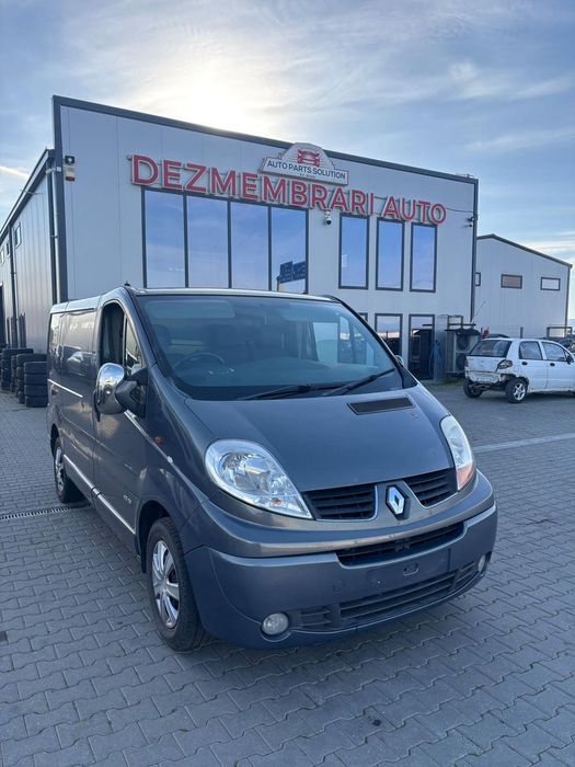 Dezmembram Renault Trafic 2.0 diesel din 2012