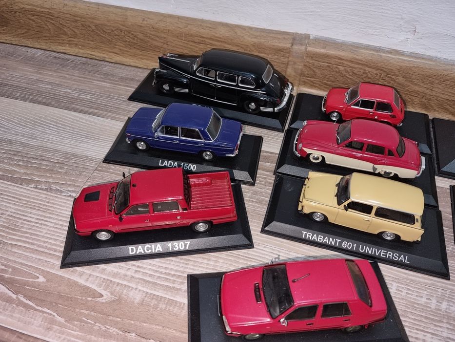 De   vinzare    machete  1.43 Deagostini