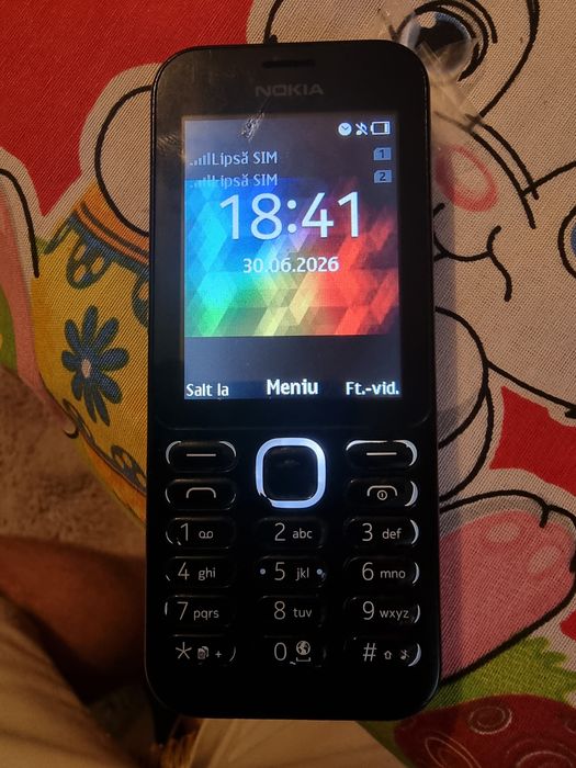 Telefon Nokia cu lanternă dual sim