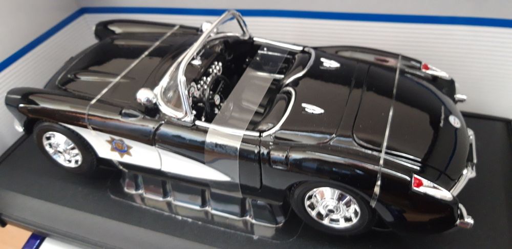 Maisto Special edition 1:18 м. Нови