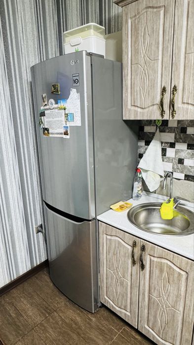 Продам холодильник LG