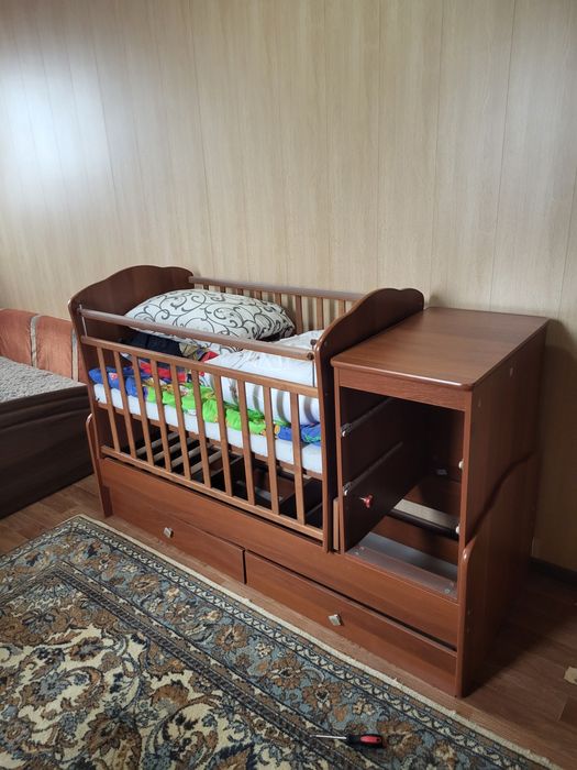 Продам все есть ребёнок даже не лежал простоял 4 года