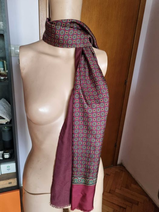 Елегантен шал коприна и вълна