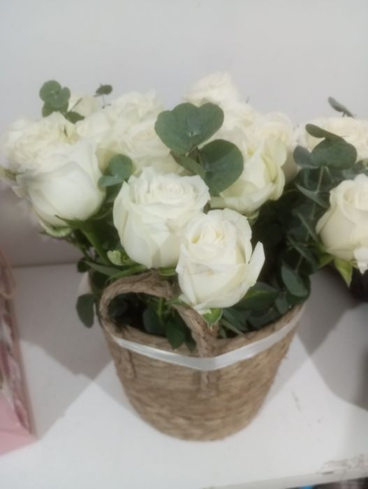 Розы белые  букет