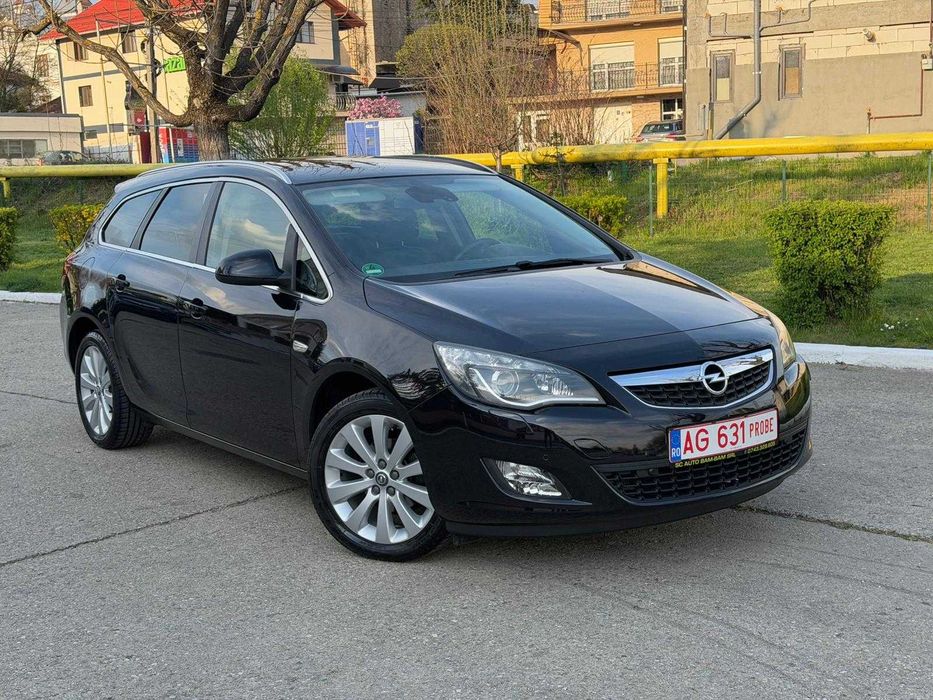 Opel Astra J Model Cosmo - Posibilitate Rate