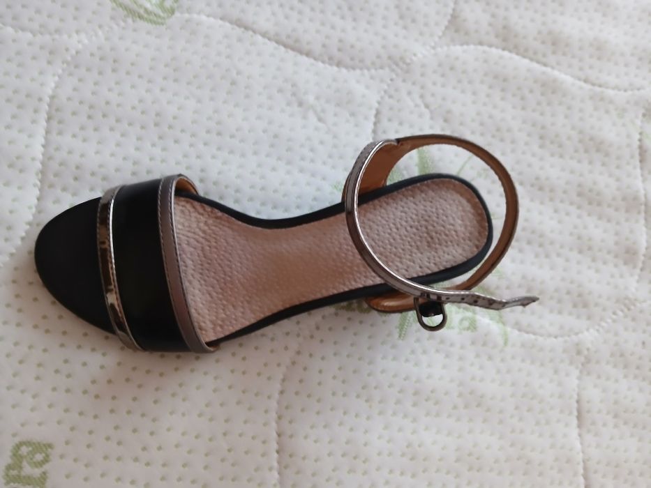 Сандали намалени